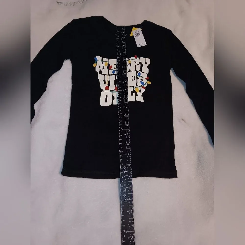 Old Navy Gender-Neutral 'Merry Vibes Only' Graphic Snug-Fit Pajama Set NWT